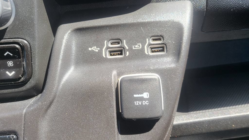 Used 2022 RAM ProMaster 1500 w/ Safety Group FWD image 33