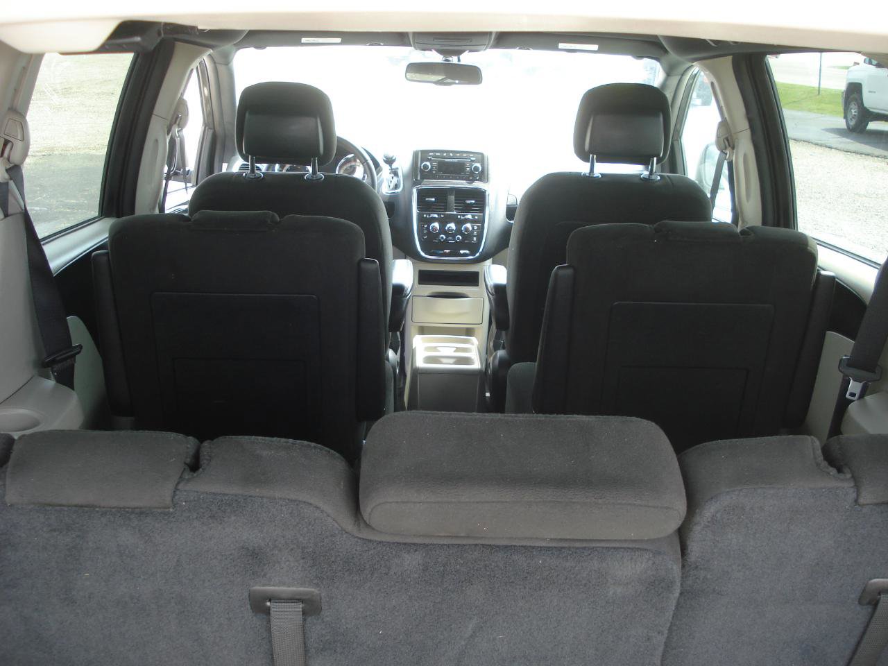 Used 2016 Dodge Grand Caravan SE image 40