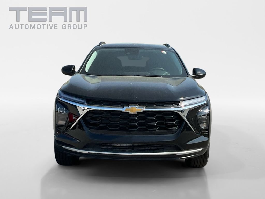 New 2026 Chevrolet Trax LT w/ Driver Confidence Package FWD image 2
