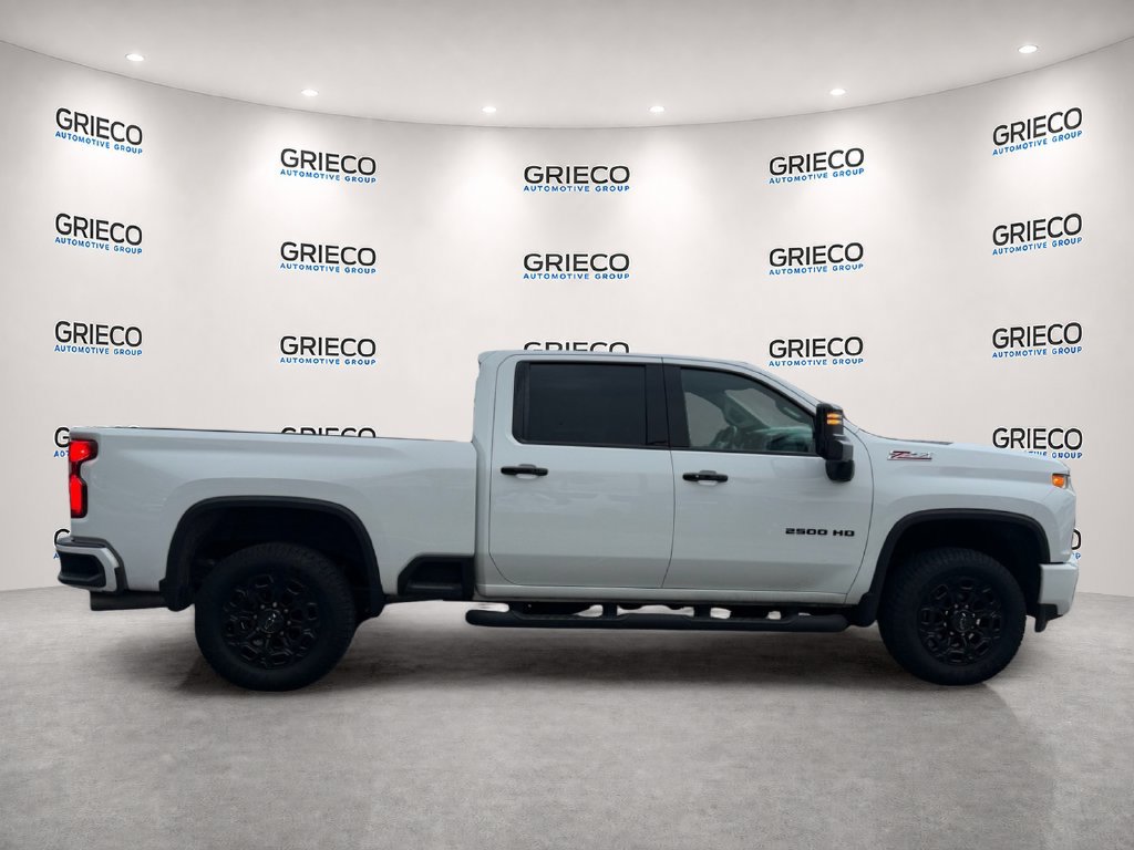 Used 2022 Chevrolet Silverado 2500 LTZ w/ LTZ Plus Package AWD/4WD image 8