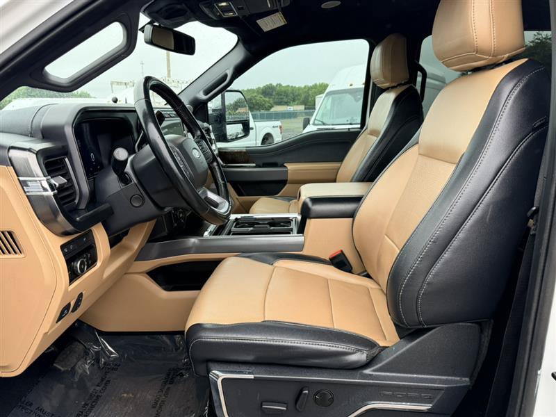 Used 2023 Ford F350 Lariat w/ Lariat Ultimate Package AWD/4WD image 29