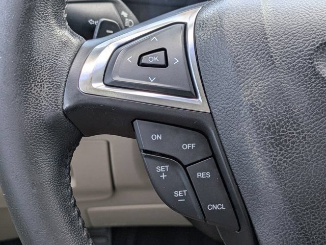 Used 2016 Ford Edge Titanium w/ Technology Package FWD image 21