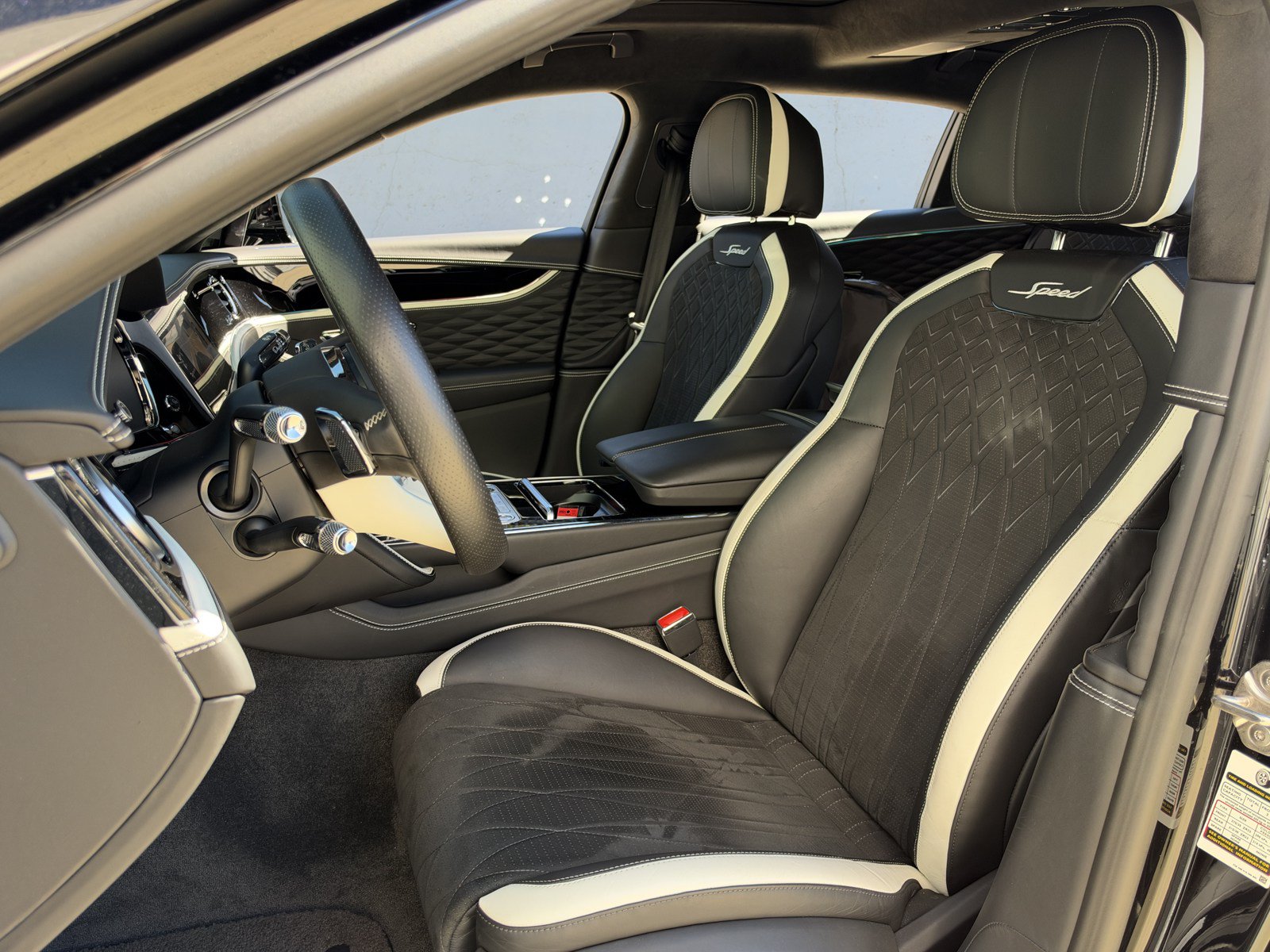 Certified 2023 Bentley Flying Spur W12 AWD/4WD image 17