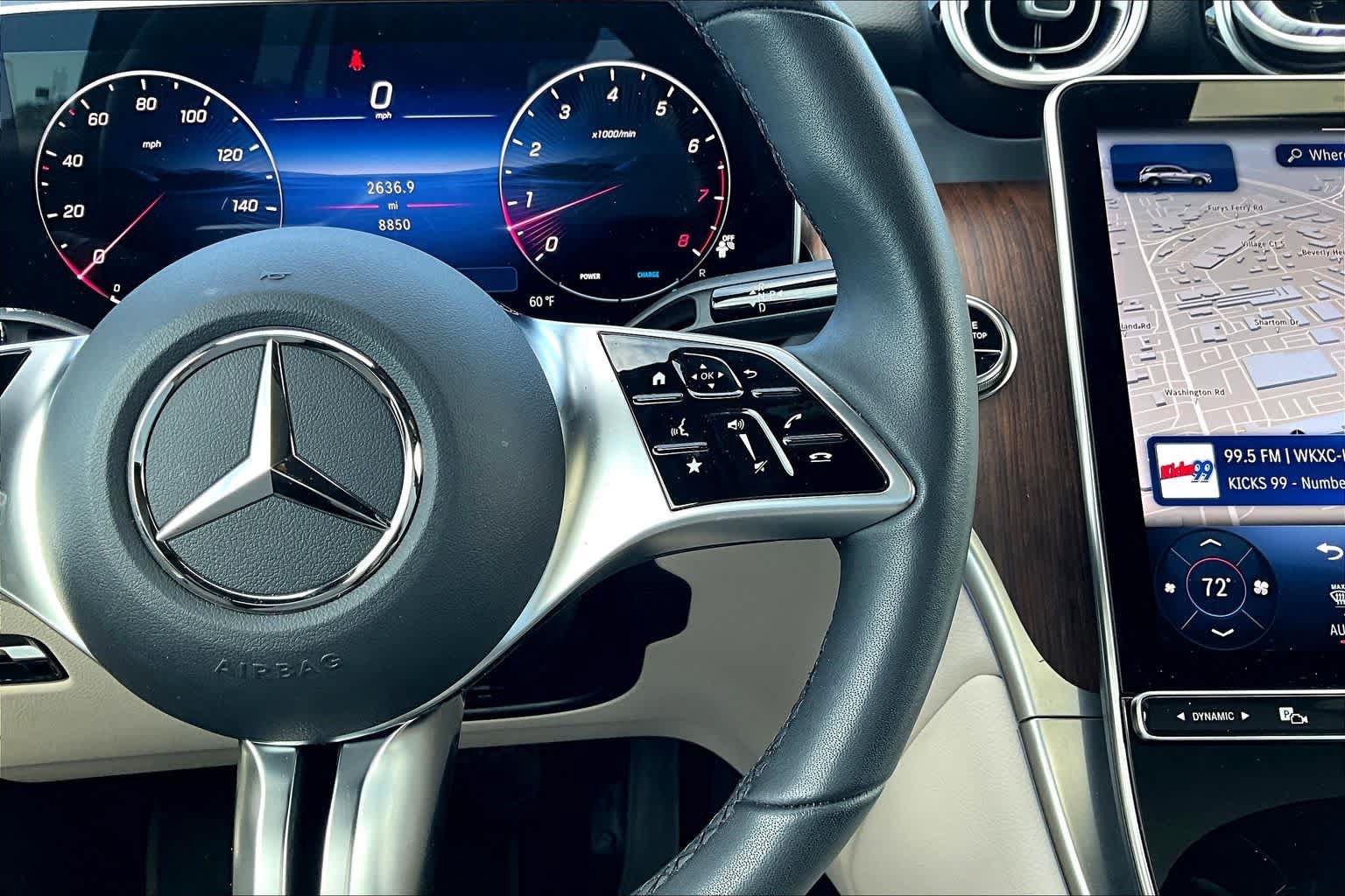 Used 2025 Mercedes-Benz GLC 300 4MATIC image 25