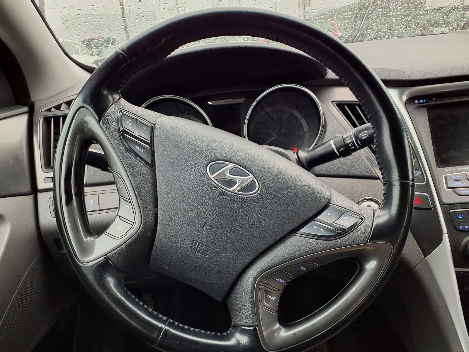 Used 2014 Hyundai Sonata Limited w/ Panoramic Sunroof Package 02 FWD image 8