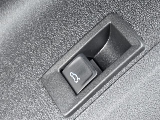 Used 2025 Audi Q5 Premium Plus w/ Premium Plus image 24