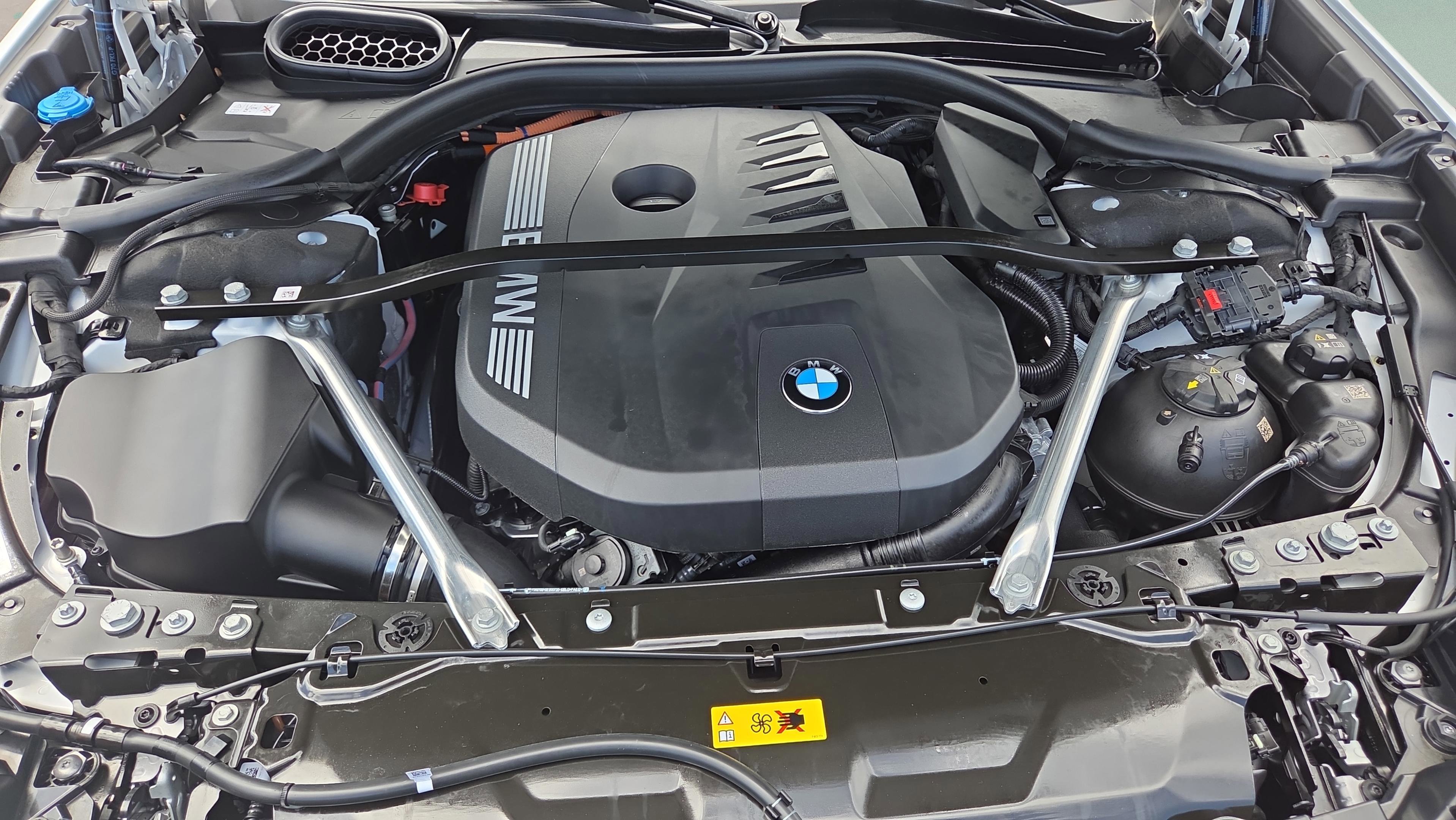 Used 2026 BMW 750e xDrive w/ Luxury Rear Seating Package AWD/4WD image 22