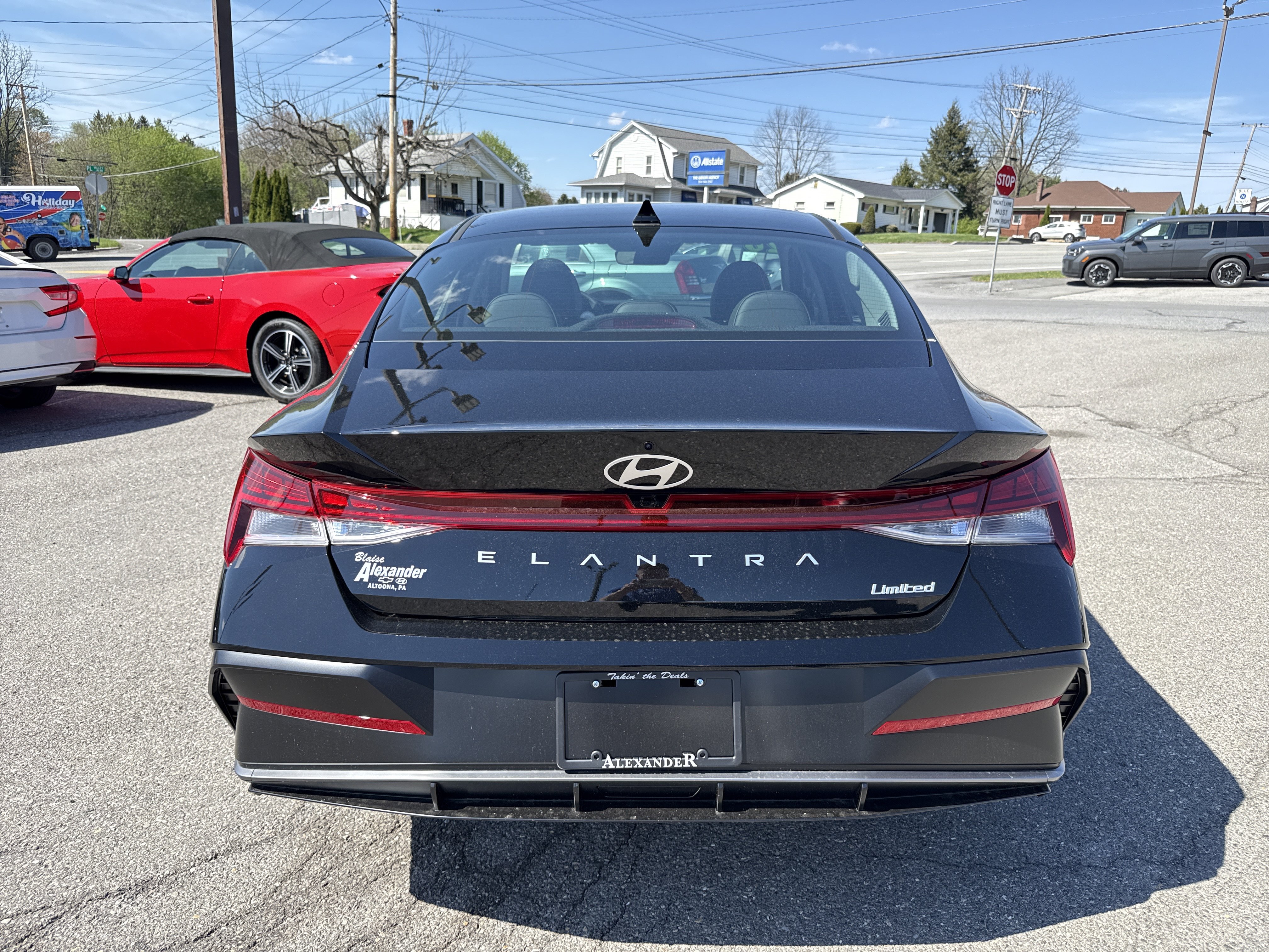 New 2026 Hyundai Elantra Limited FWD image 4