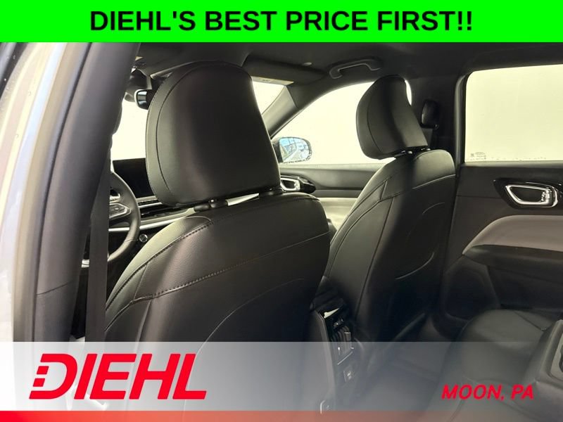 New 2026 Jeep Compass Limited AWD/4WD image 18