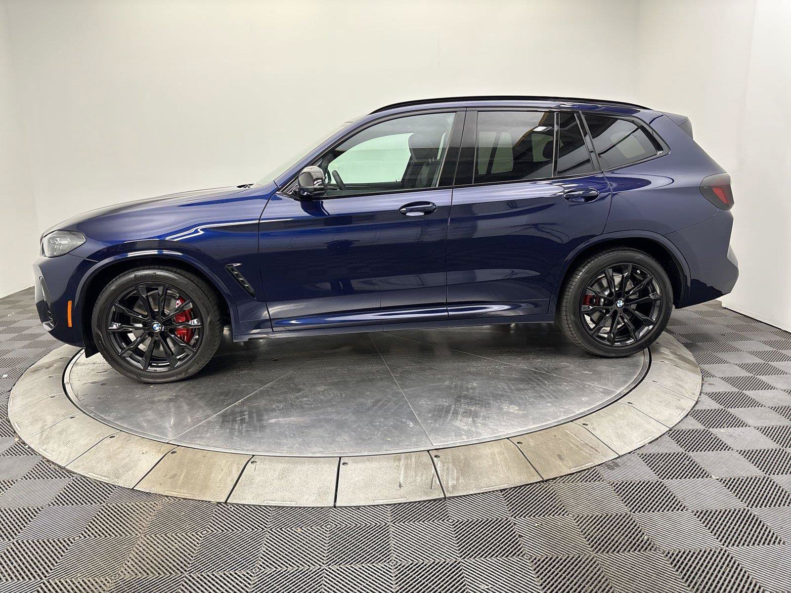 Used 2023 BMW X3 M40i w/ Shadowloine Package AWD/4WD image 16