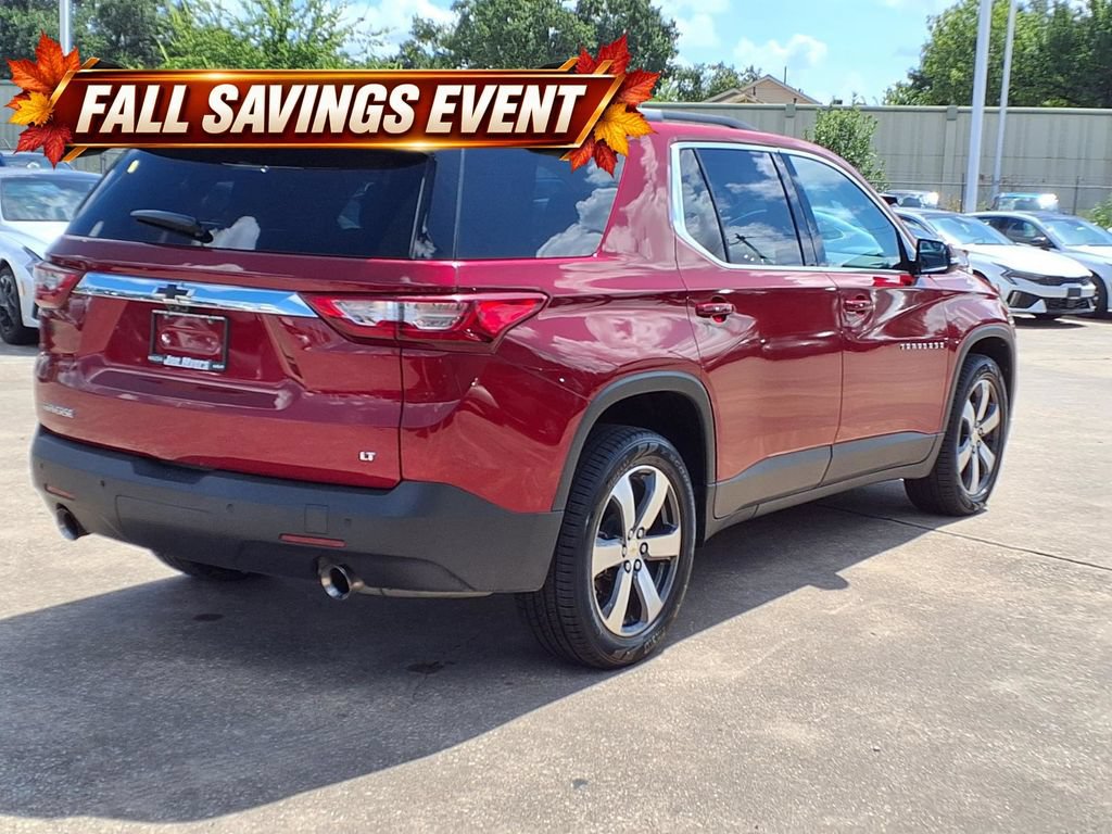 Used 2019 Chevrolet Traverse LT w/ LT Premium Package FWD image 4