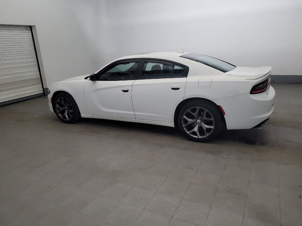 Used 2016 Dodge Charger SXT w/ Plus Group image 3