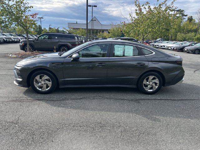 Certified 2025 Hyundai Sonata SE FWD image 2