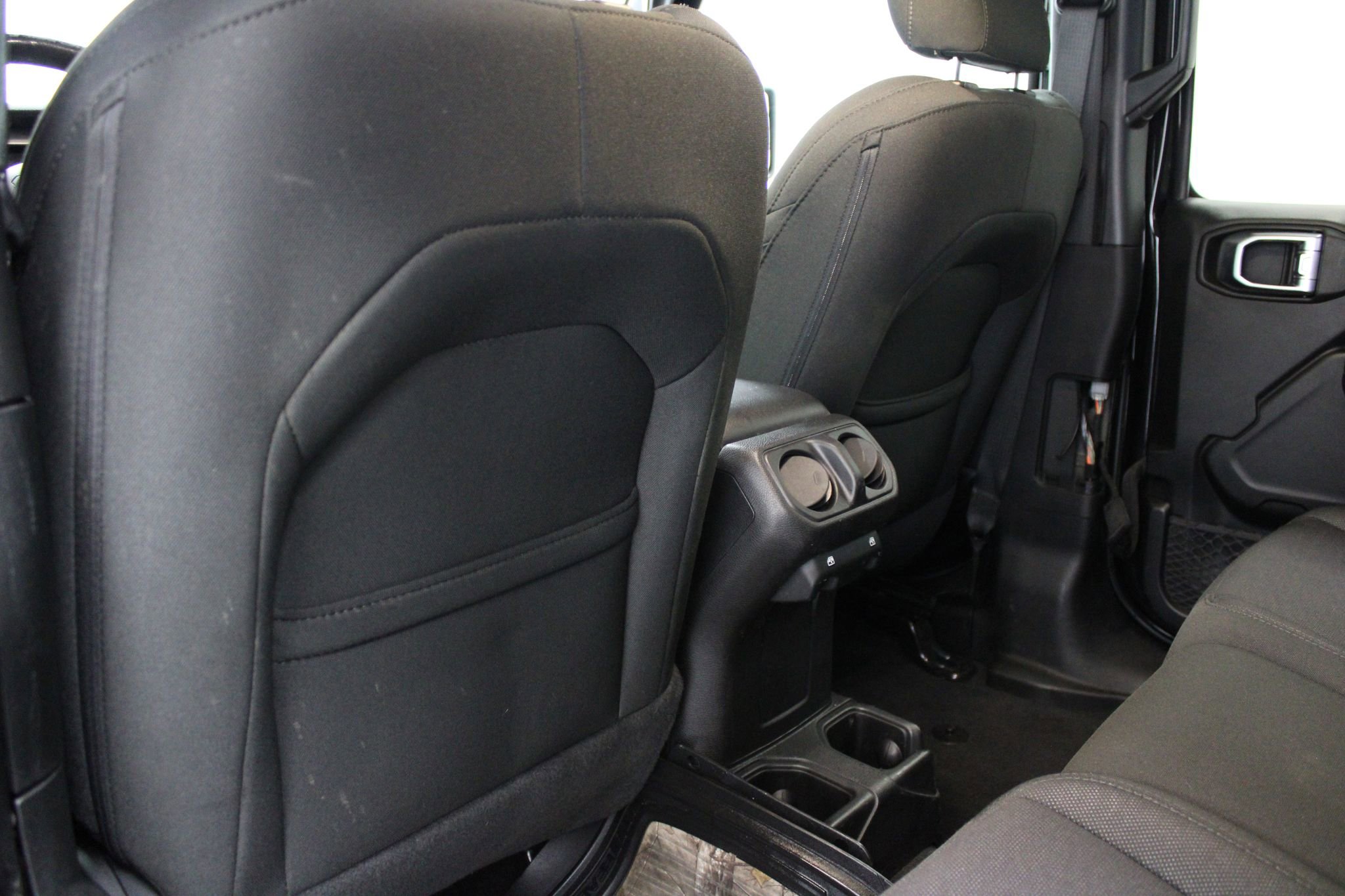 Used 2020 Jeep Gladiator Sport w/ Technology Group image 13