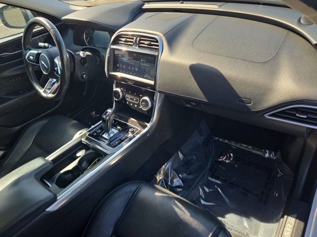 Used 2020 Jaguar XE S AWD/4WD image 23