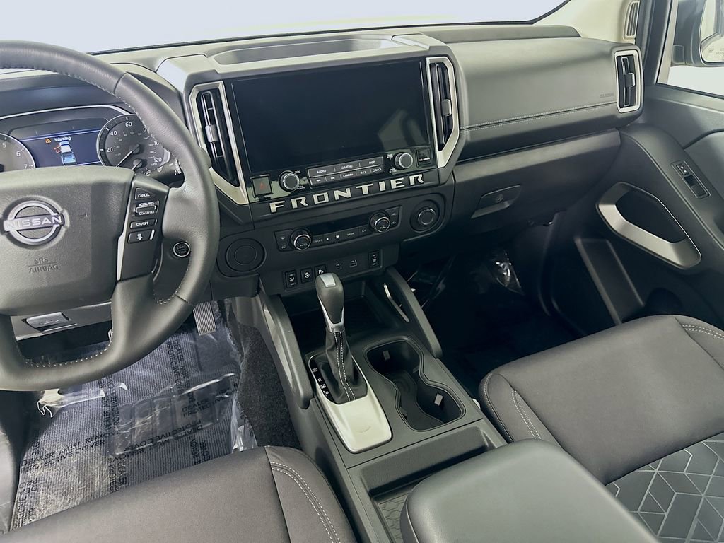 Used 2025 Nissan Frontier SV w/ SV Convenience Package image 19