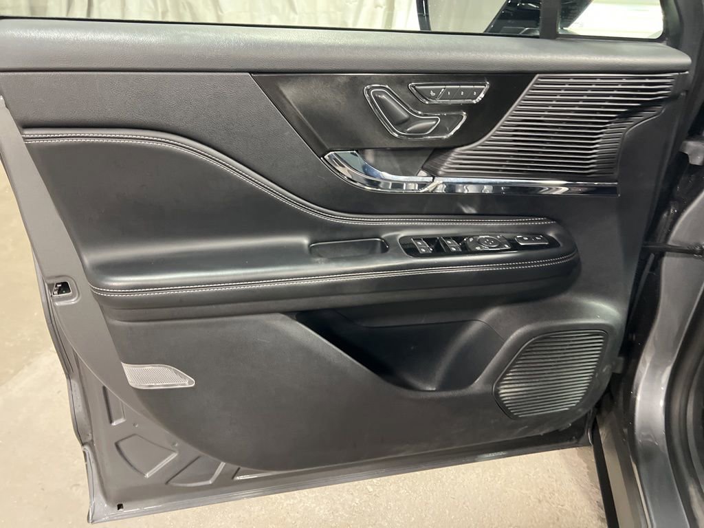 Used 2022 Lincoln Corsair FWD image 17