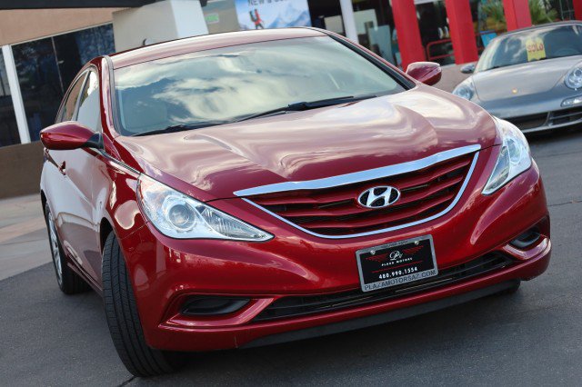 Used 2011 Hyundai Sonata GLS FWD image 2