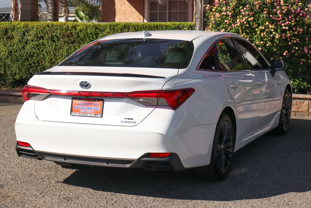 Used 2020 Toyota Avalon XSE FWD image 9
