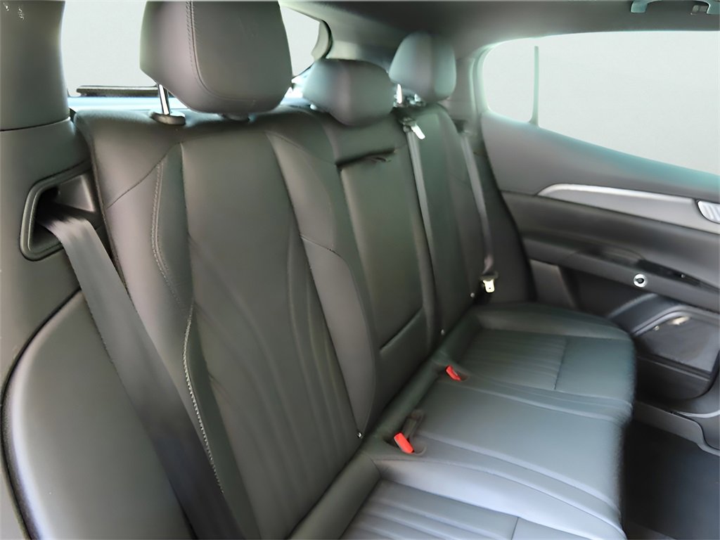 New 2024 Maserati Grecale GT image 18