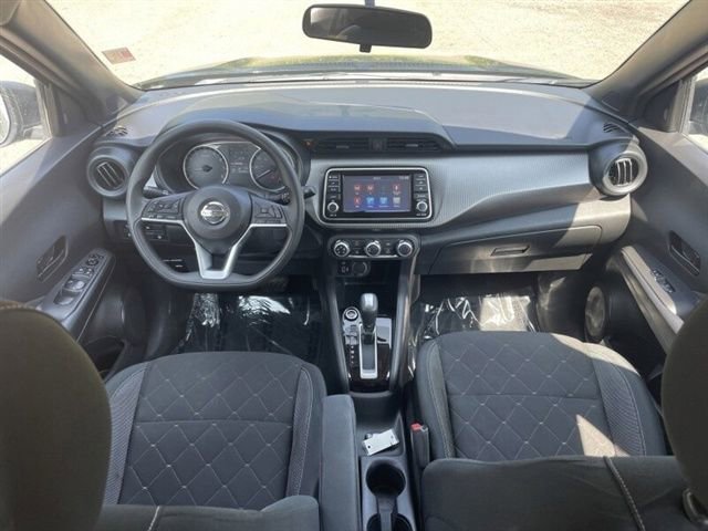 Used 2020 Nissan Kicks S image 13