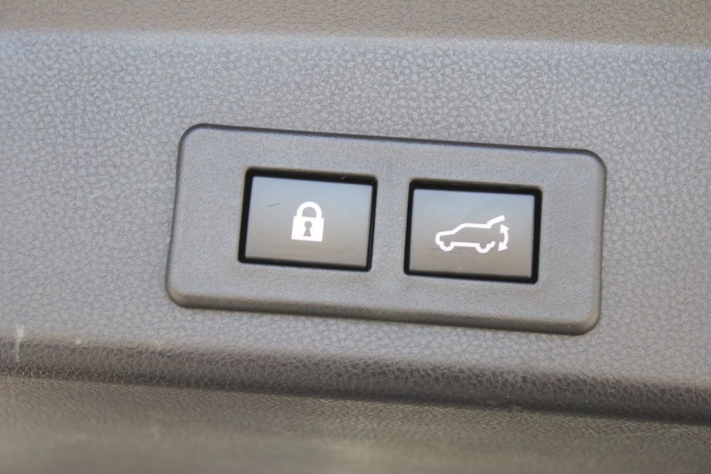 Used 2024 Subaru Ascent Premium w/ Convenience Package image 29