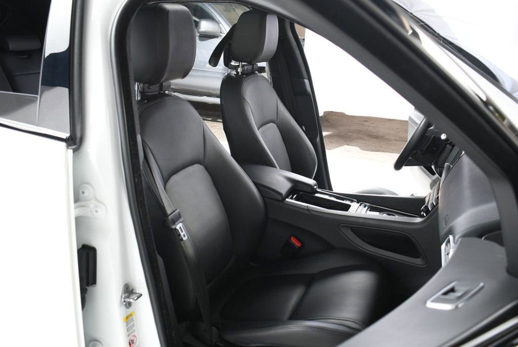 Used 2020 Jaguar F-PACE Premium AWD/4WD image 31