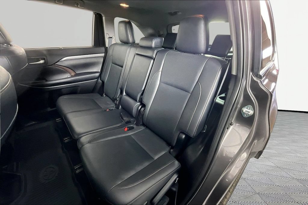 Used 2019 Toyota Highlander Limited FWD image 20