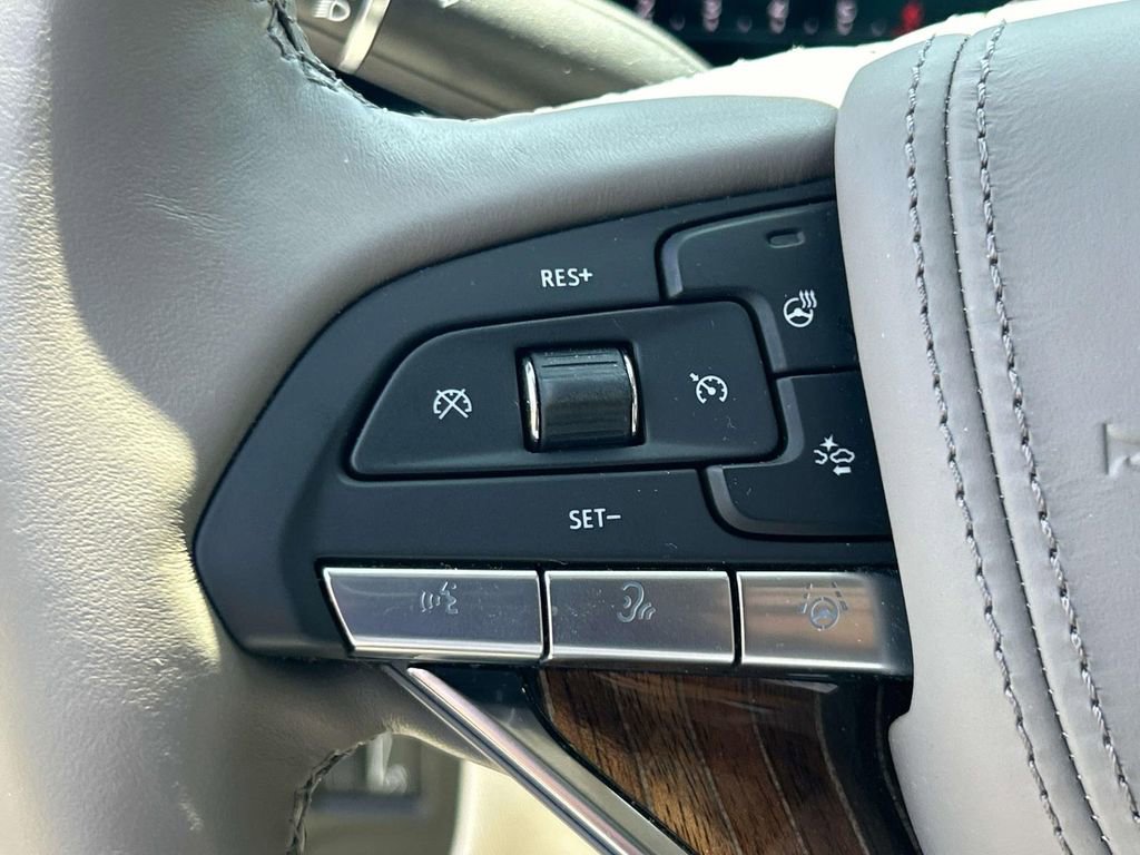 Certified 2023 Cadillac Escalade Sport Platinum w/ Heavy-Duty Trailer Package AWD/4WD image 35