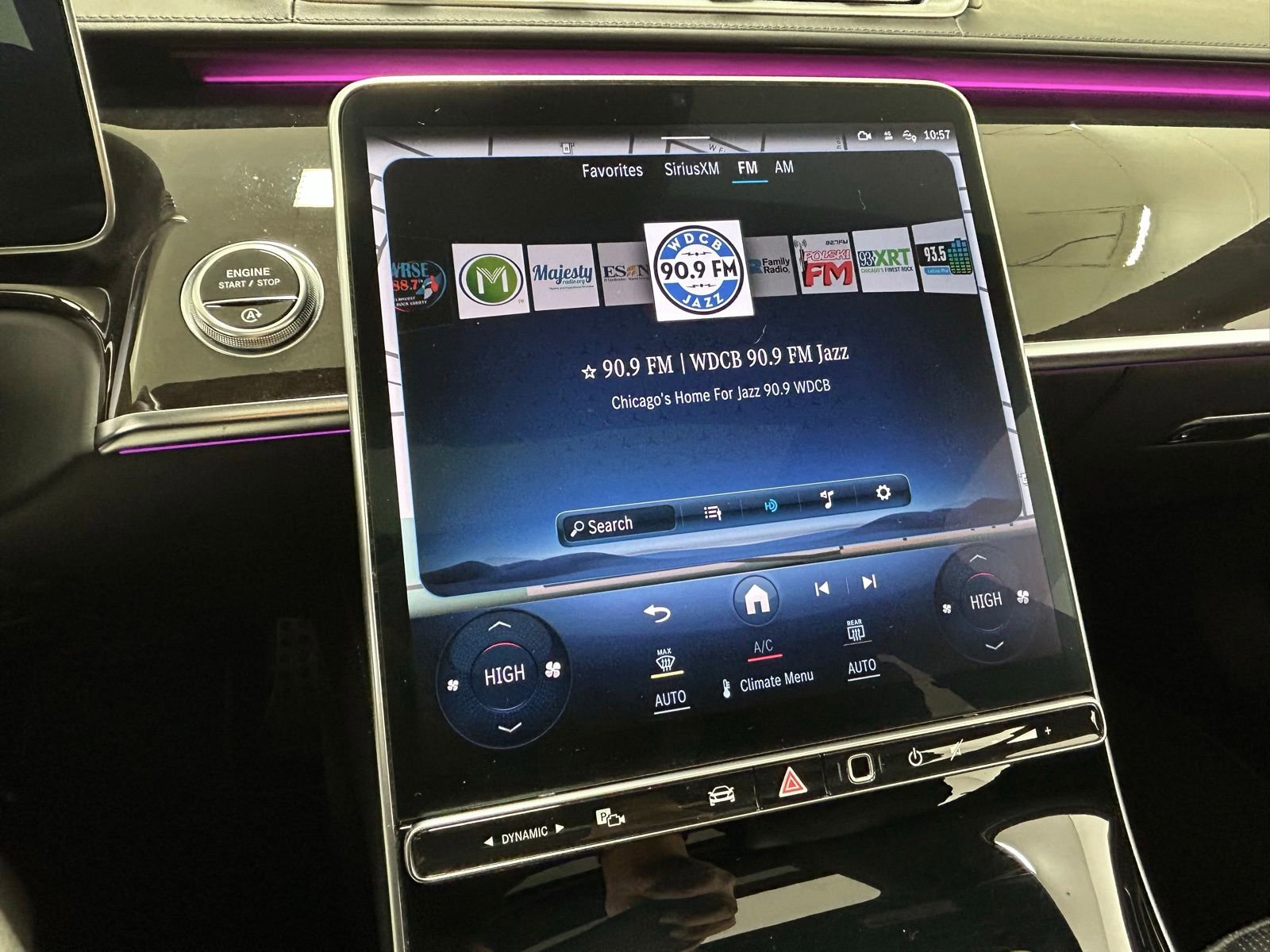 Used 2022 Mercedes-Benz S 580 4MATIC Sedan w/ AMG Line Package image 19