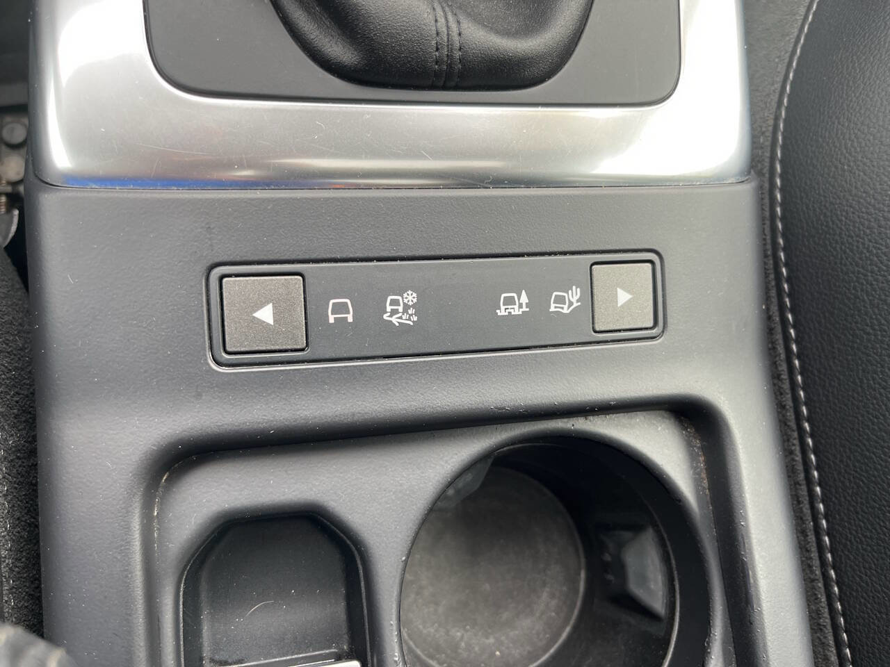 Used 2013 Land Rover LR2 HSE w/ HSE Pkg image 25