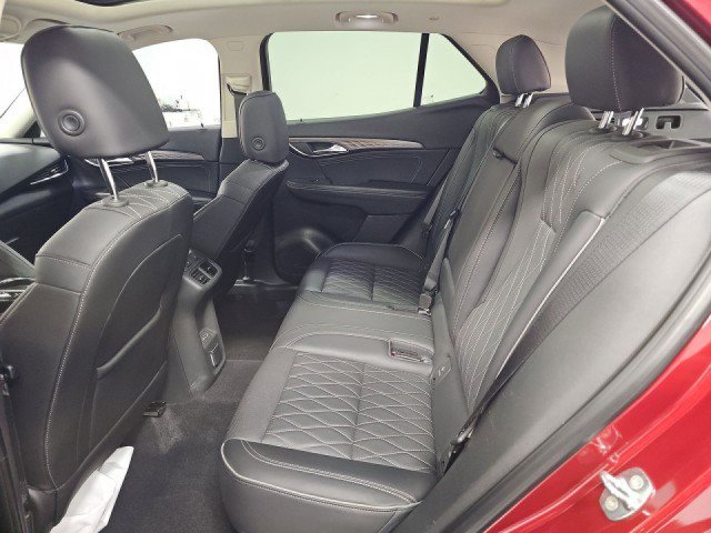 Used 2023 Buick Envision Avenir image 7