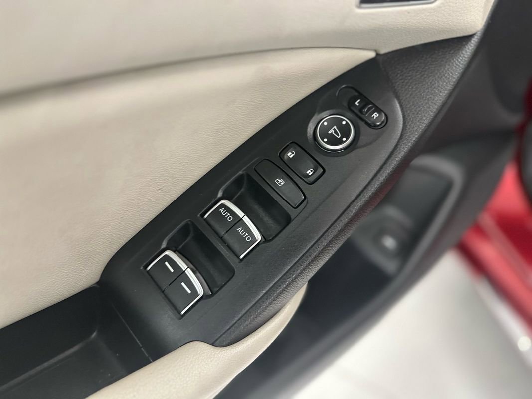 Used 2019 Honda Accord Touring image 30