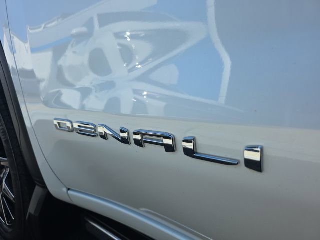 Used 2022 GMC Sierra 1500 Denali image 11