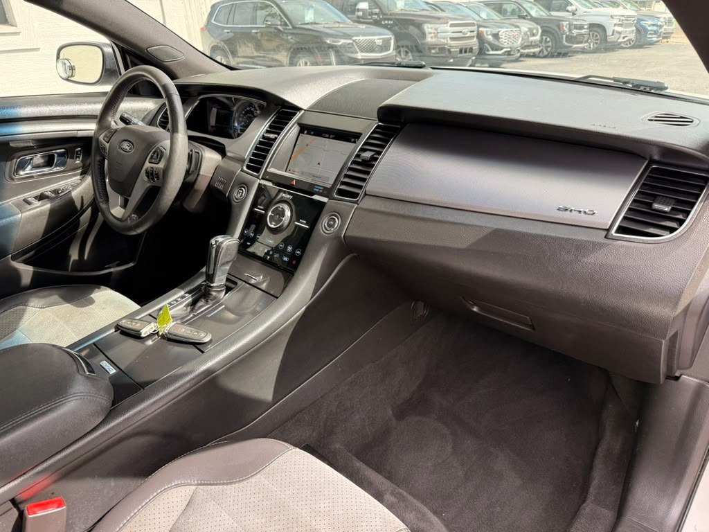 Used 2019 Ford Taurus SHO AWD/4WD image 25