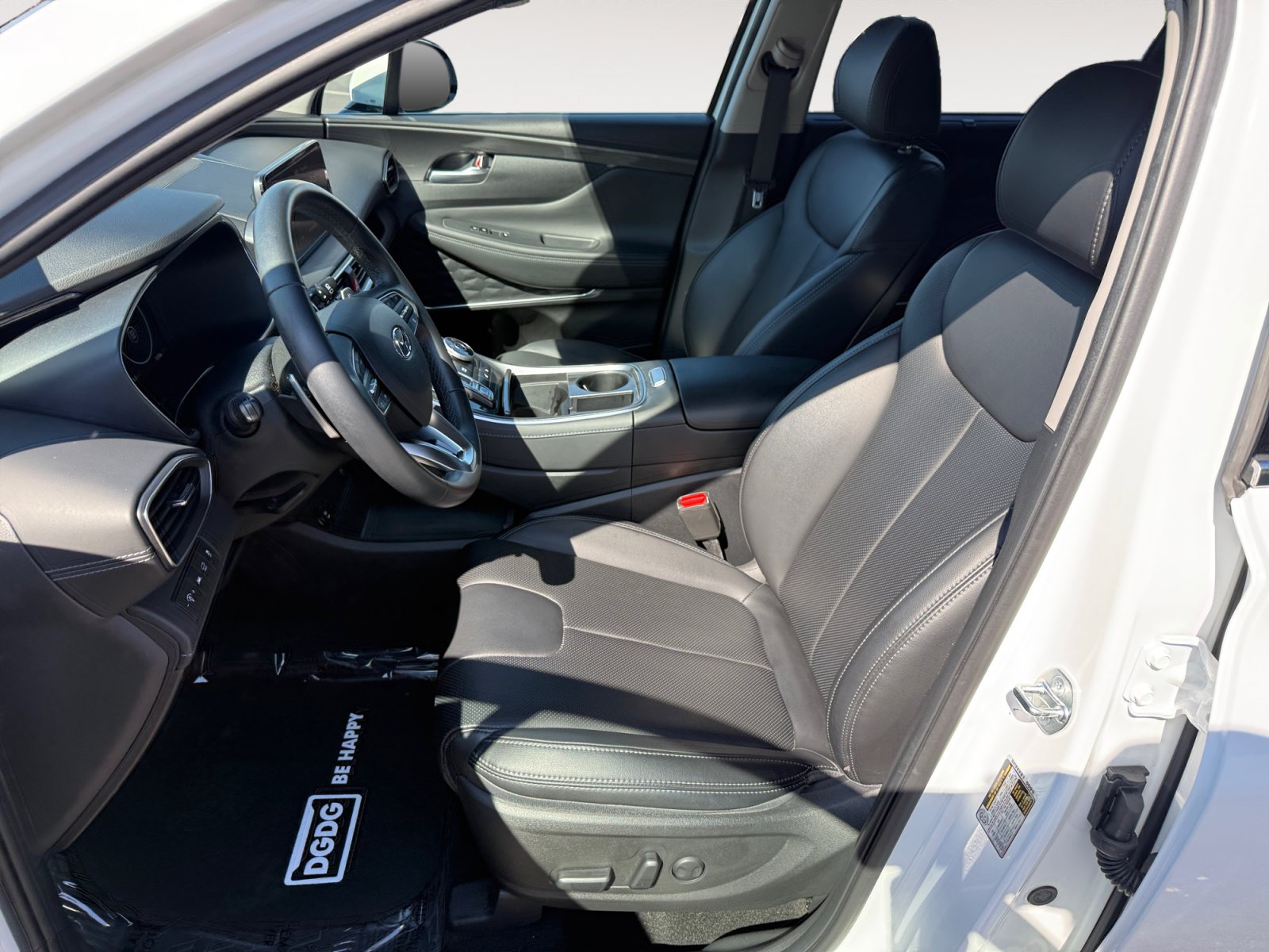 Certified 2023 Hyundai Santa Fe SEL w/ Premium Package AWD/4WD image 10