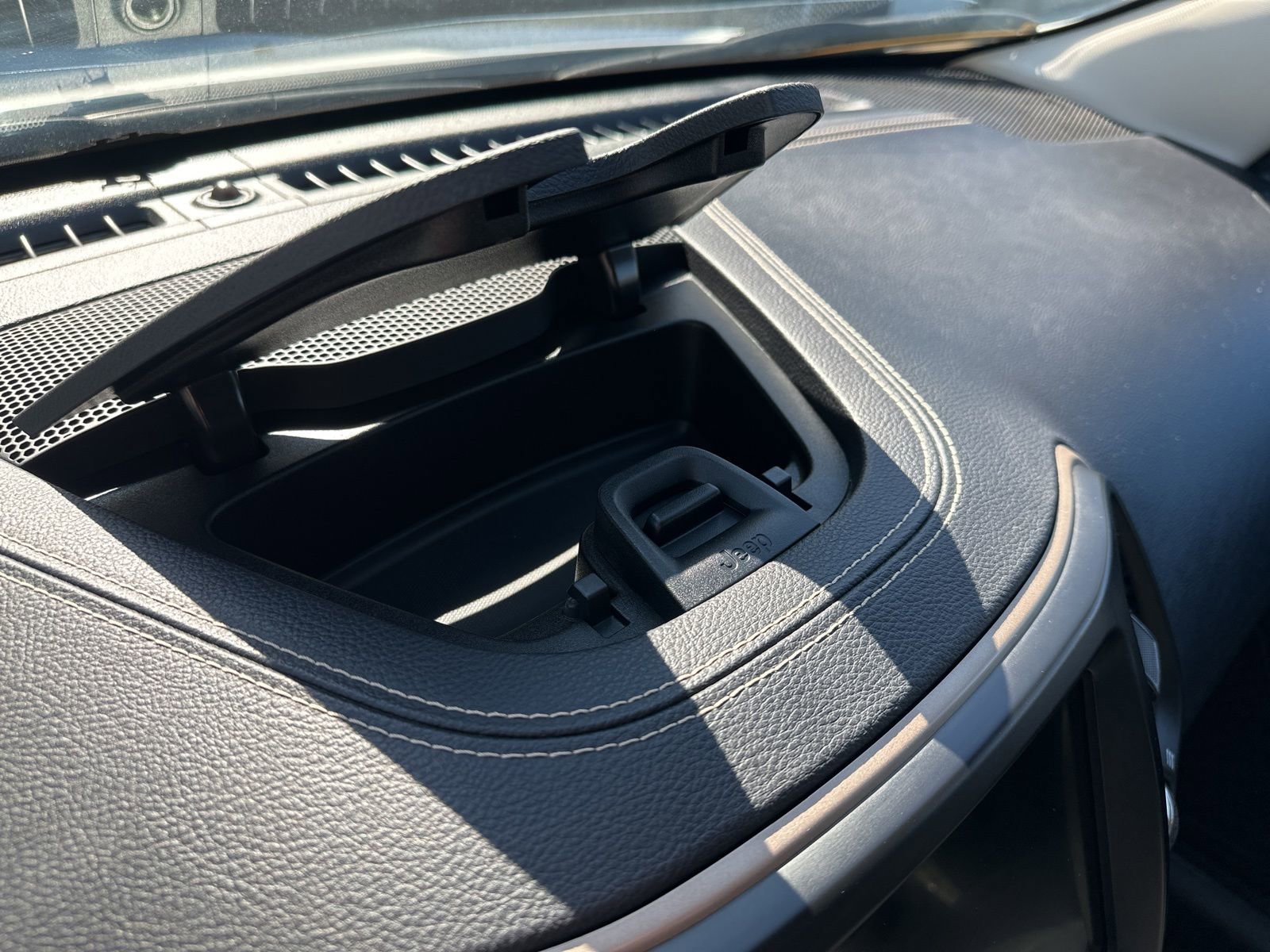 Used 2014 Jeep Cherokee Limited w/ Trailer Tow Group image 72