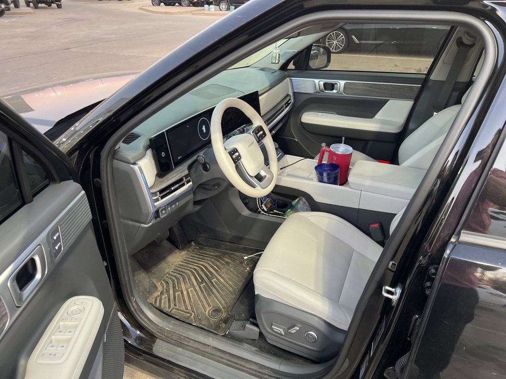 Used 2024 Hyundai Santa Fe Limited image 6