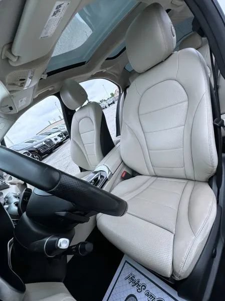 Used 2015 Mercedes-Benz C 300 4MATIC Sedan image 18