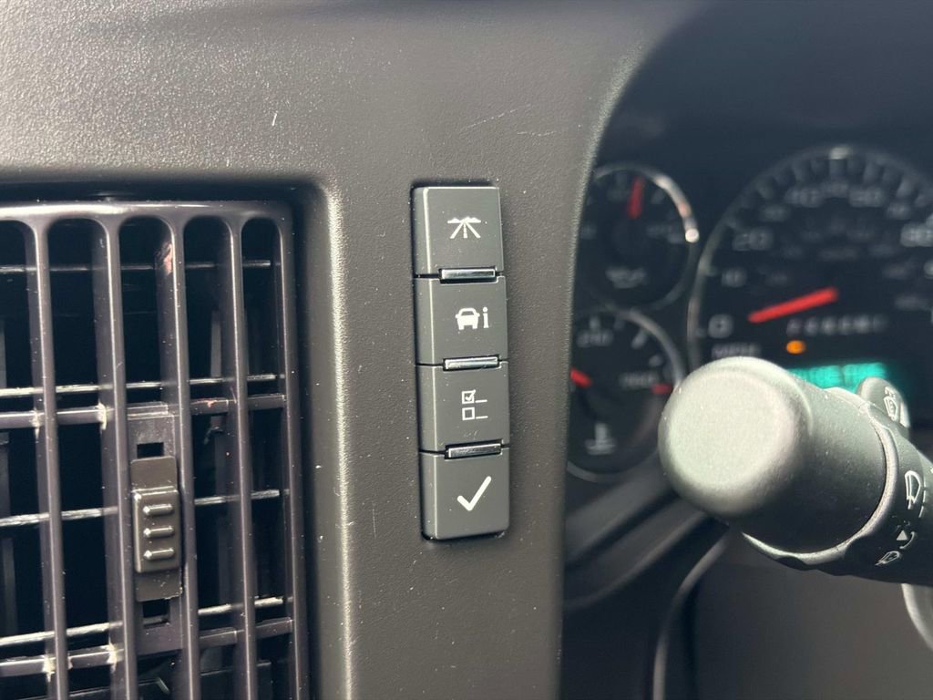 Used 2024 GMC Savana 2500 w/ Driver Convenience Package image 17