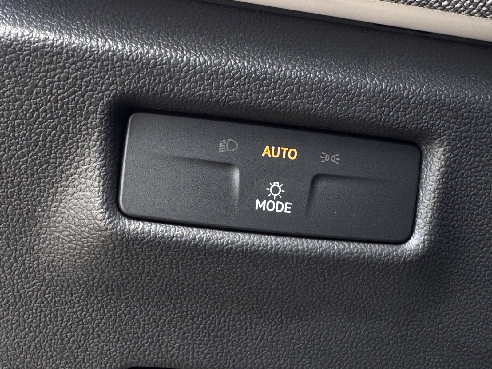 New 2026 Volkswagen Tiguan S FWD image 21