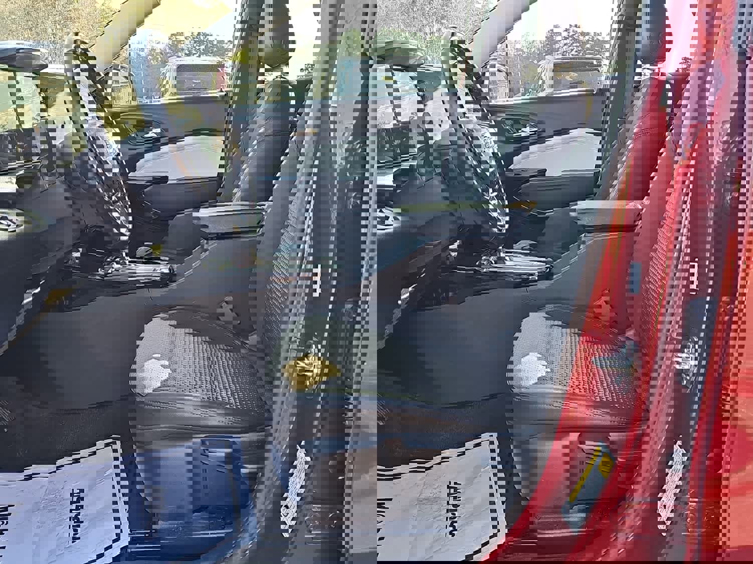 Used 2025 Chevrolet Trax LT w/ Driver Confidence Package image 9