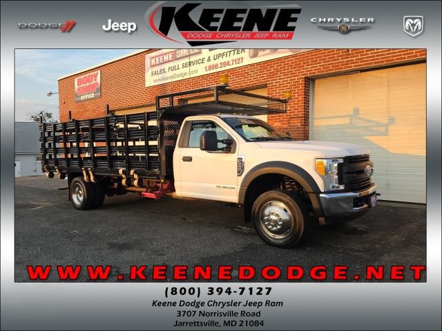 Used 2017 Ford F550 2WD Regular Cab Super Duty image 1