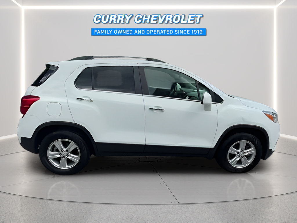 Used 2019 Chevrolet Trax LT w/ LT Convenience Package AWD/4WD image 14