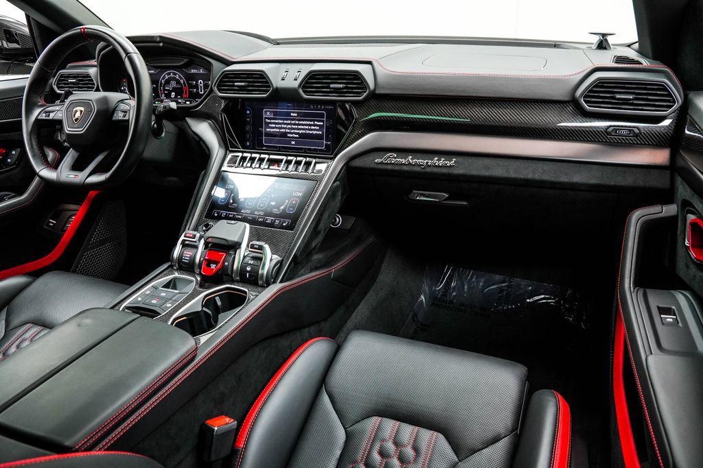 Used 2024 Lamborghini Urus Performante AWD/4WD image 23