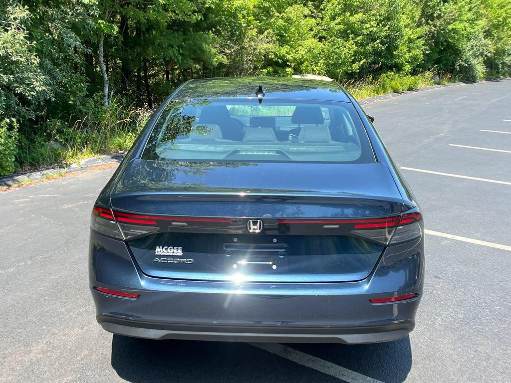 Used 2023 Honda Accord EX image 4