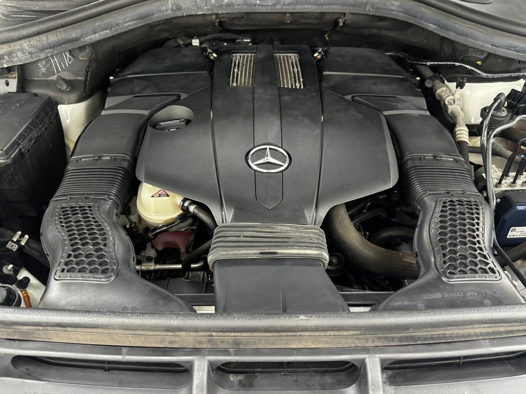 Used 2018 Mercedes-Benz GLS 450 4MATIC image 38