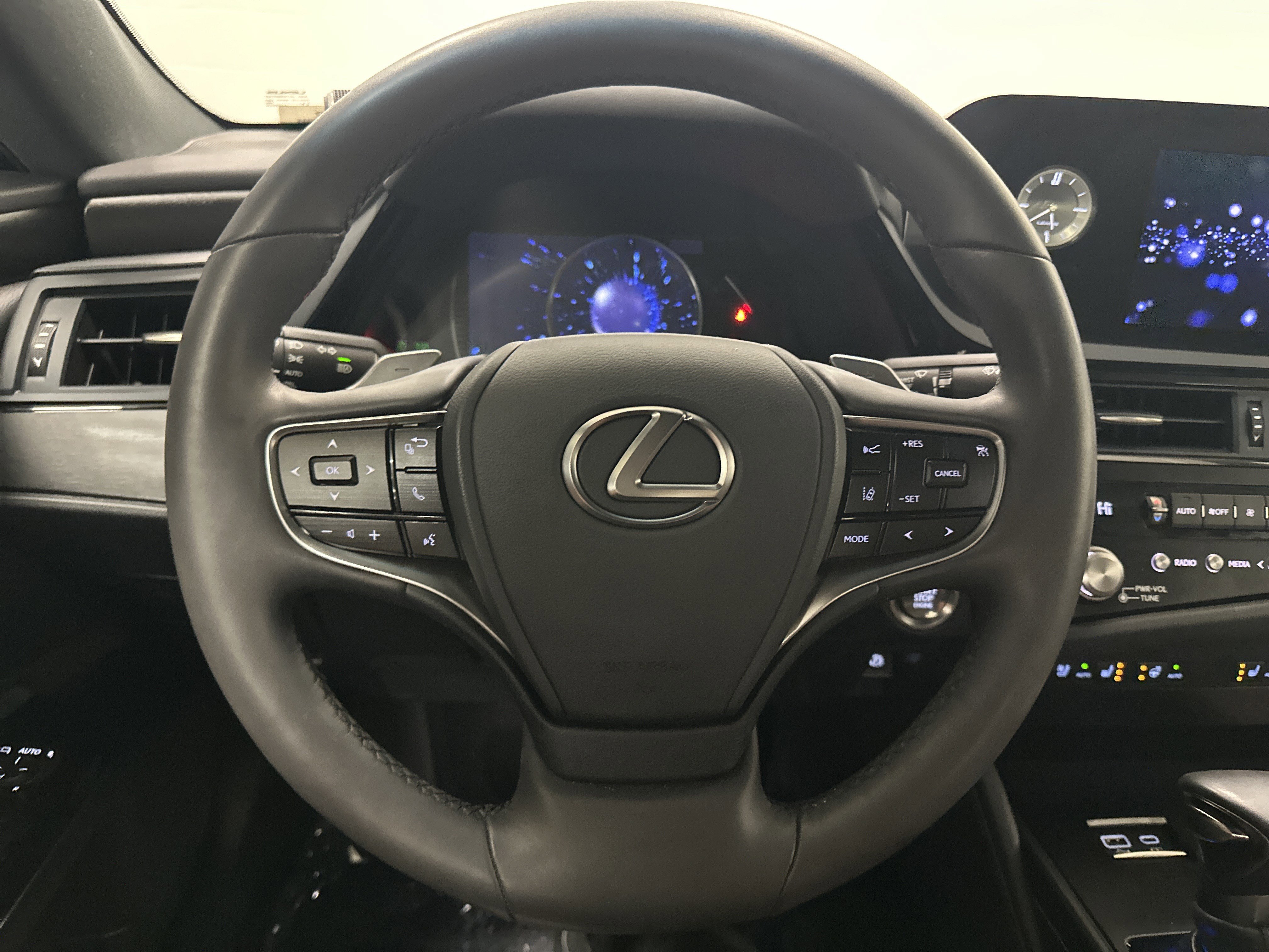 Certified 2023 Lexus ES 350 w/ Premium Package image 20