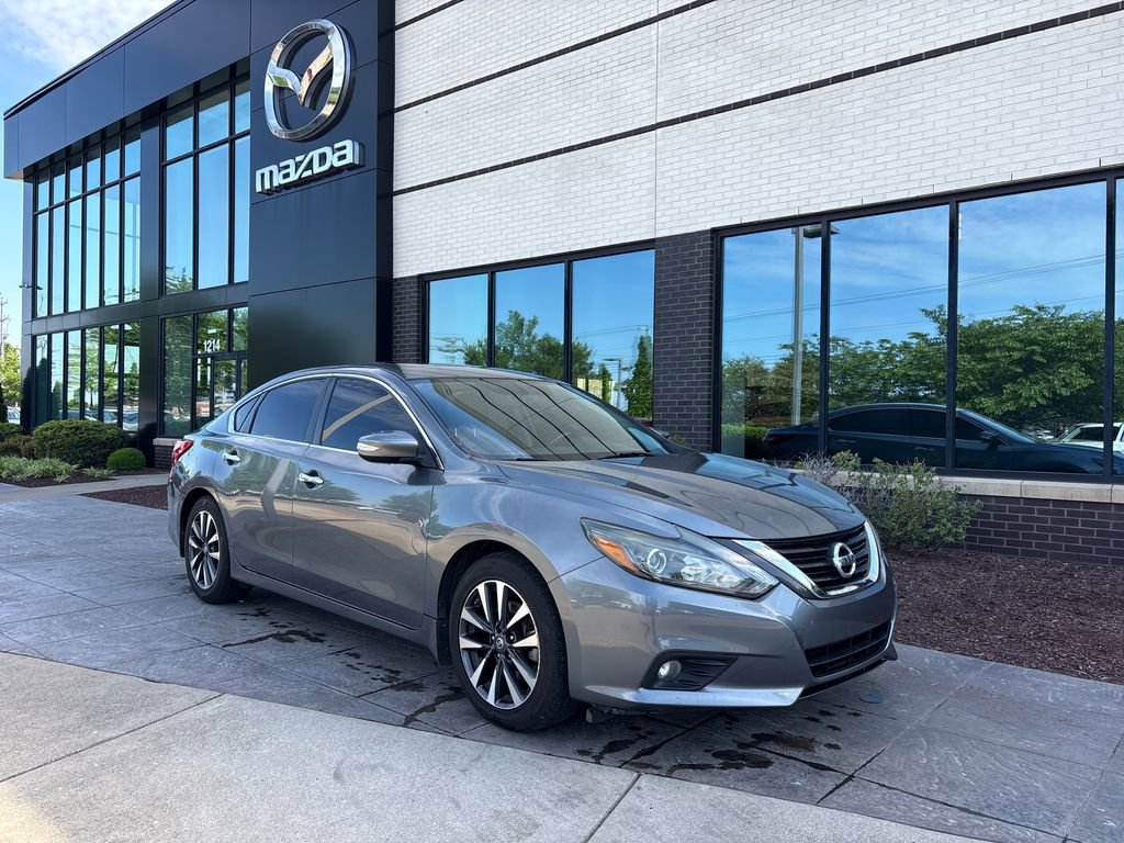 Used 2016 Nissan Altima 2.5 SL w/ 2.5 Technology w/LED Package