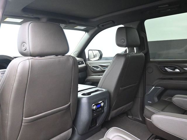 Used 2022 GMC Yukon XL Denali AWD/4WD image 16